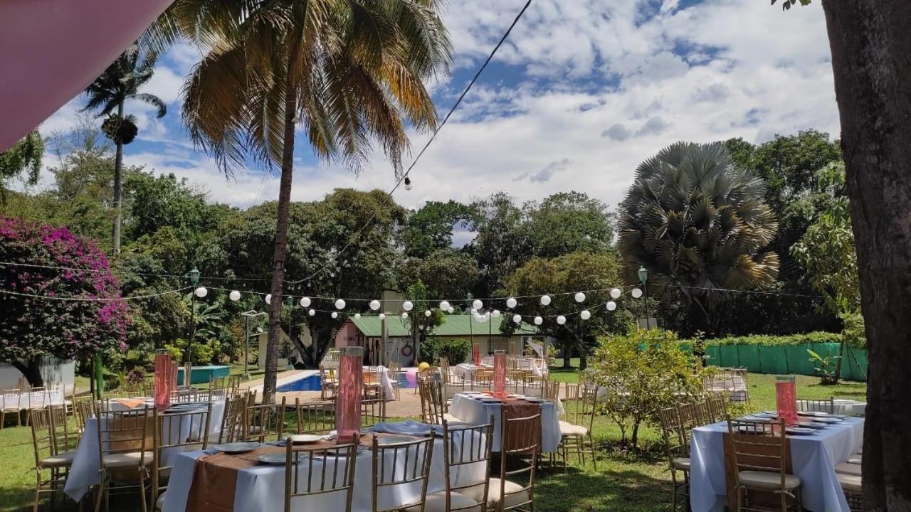 Hotel Playa By Marbar Hoteles Villeta Ngoại thất bức ảnh