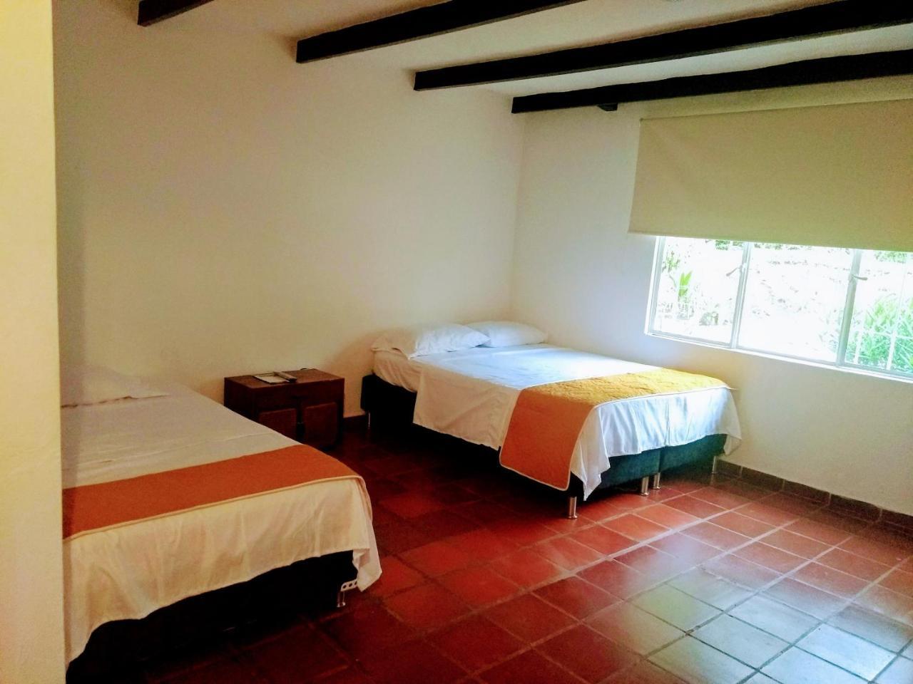 Hotel Playa By Marbar Hoteles Villeta Ngoại thất bức ảnh