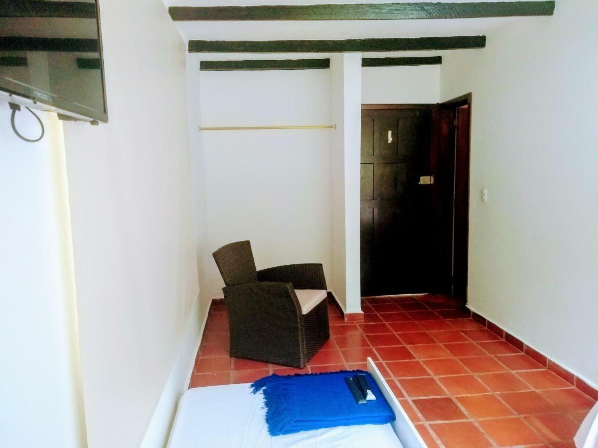 Hotel Playa By Marbar Hoteles Villeta Ngoại thất bức ảnh
